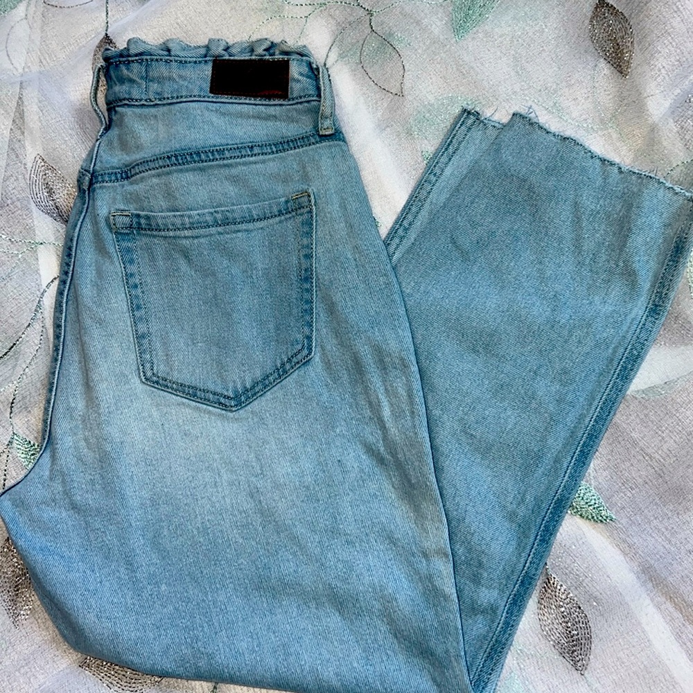 CURVY HIGH-RISE MOM JEAN W27 L25